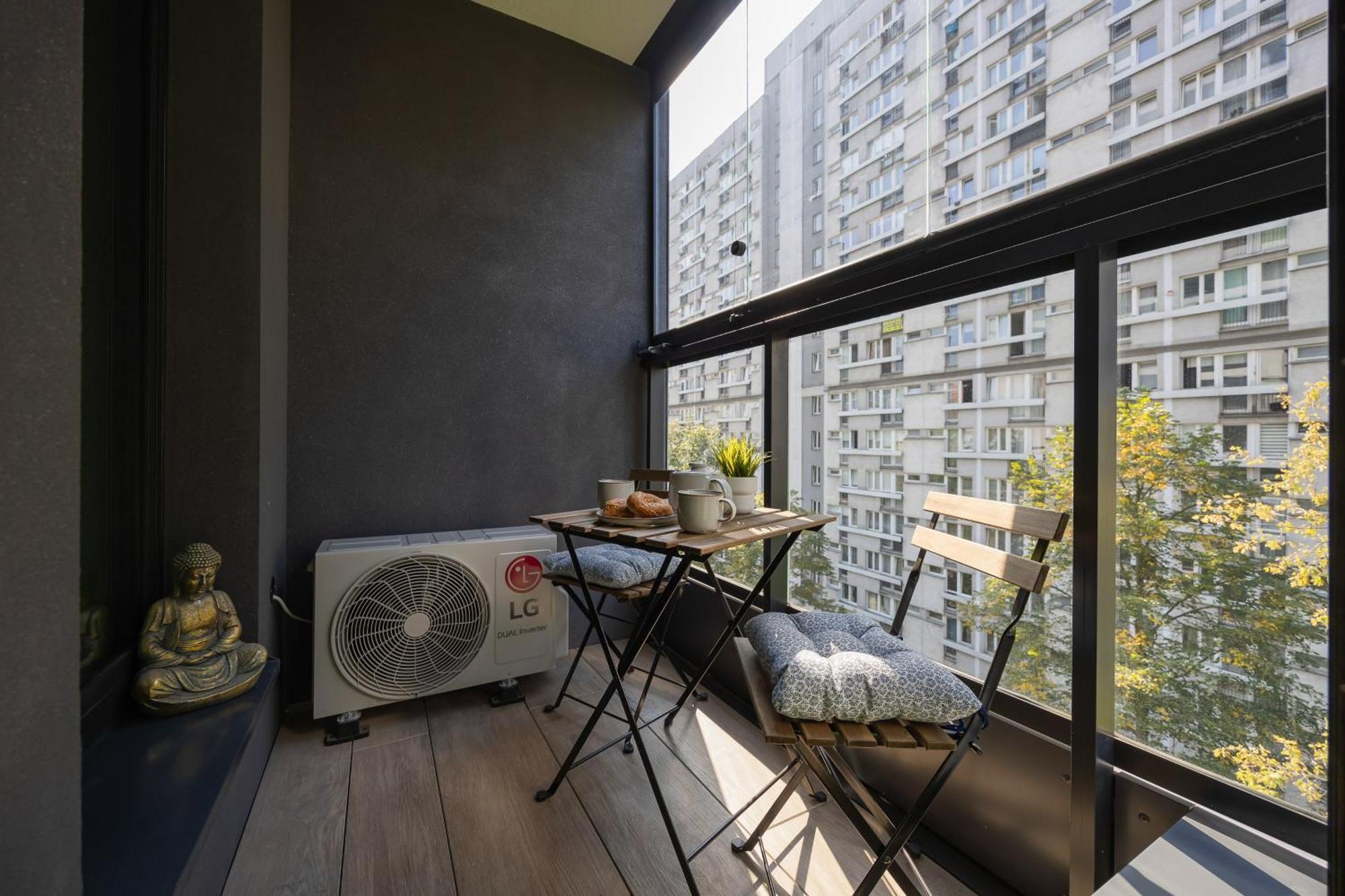 Stylish Grzybowska By Renters Butas